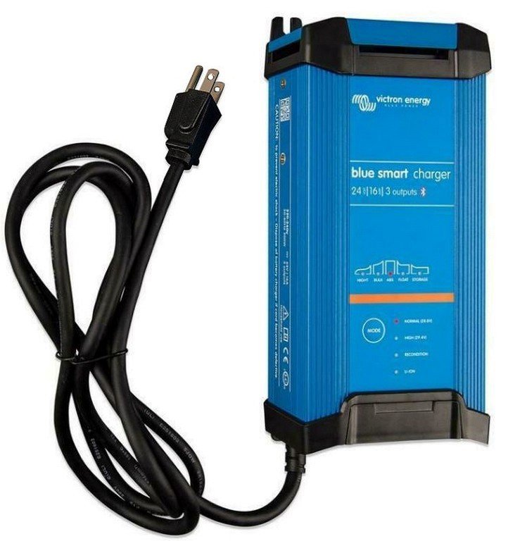 Victron Blue Smart IP22 Acculader 24/16 (3) UK BS1363